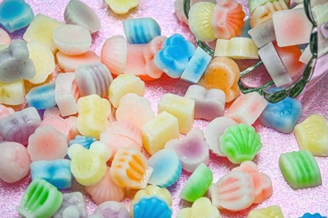 吃“蜡瓶糖” 部分产品检测发现含致癌风险物z6尊龙网站登录入口多家权威机构提醒不