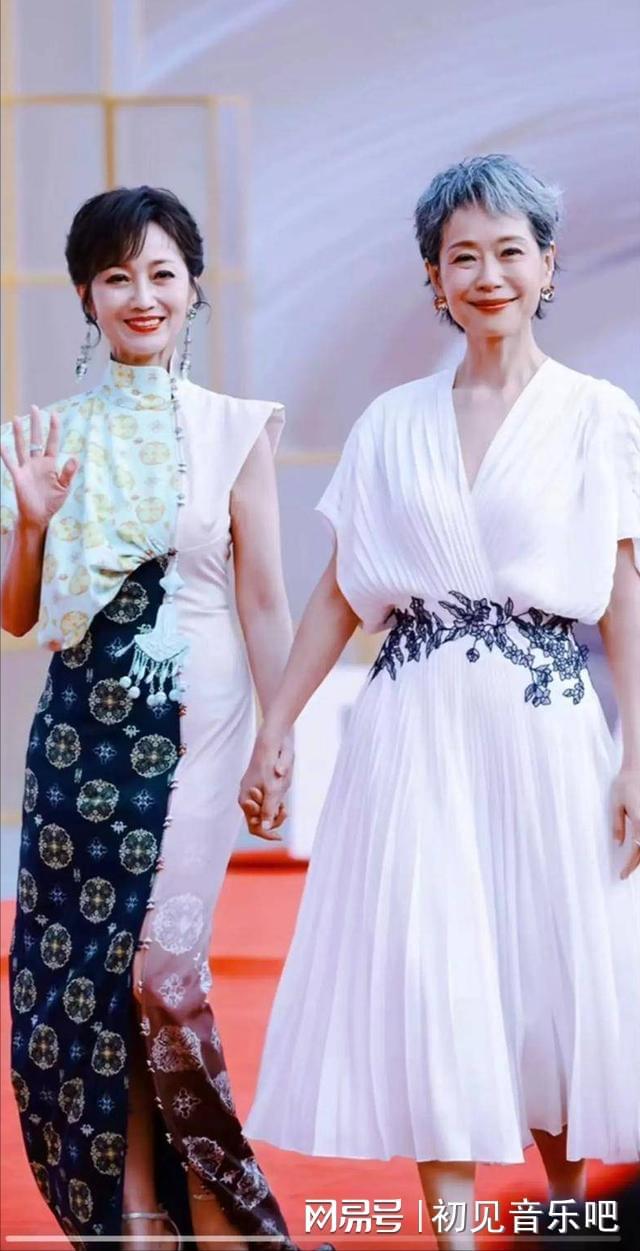 娘子许仙30年后撒糖竟藏惊天秘密尊龙凯时·中国网站神仙售后！白(图5)
