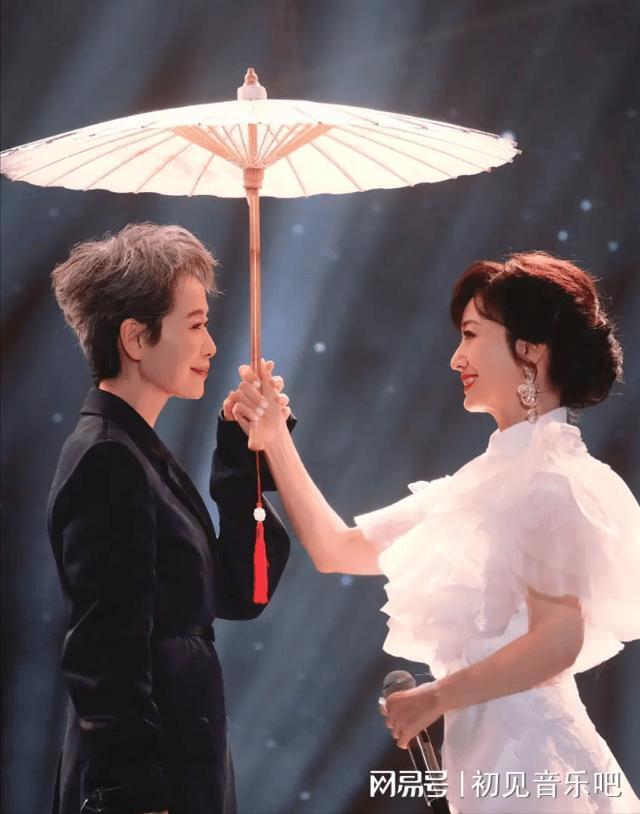 娘子许仙30年后撒糖竟藏惊天秘密尊龙凯时·中国网站神仙售后！白(图2)