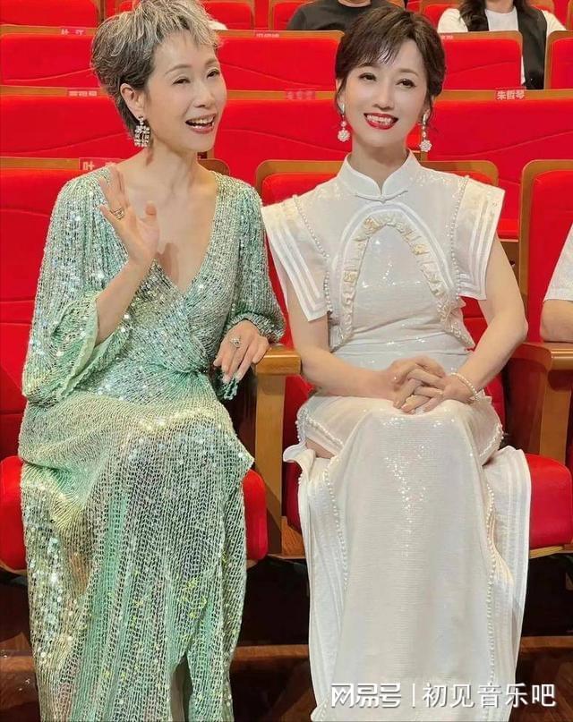 娘子许仙30年后撒糖竟藏惊天秘密尊龙凯时·中国网站神仙售后！白(图4)